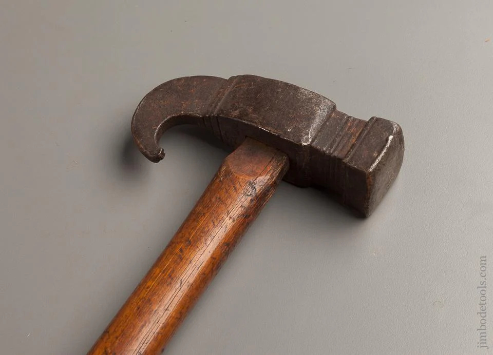 hooked hammer