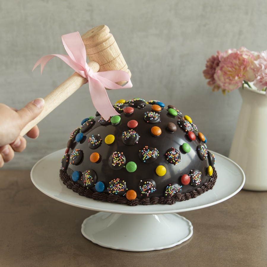pi&ntilde;ata cake hammer