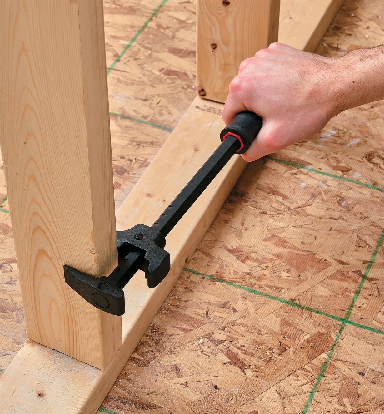 Stud&ndash;tweaker&ndash;hammer