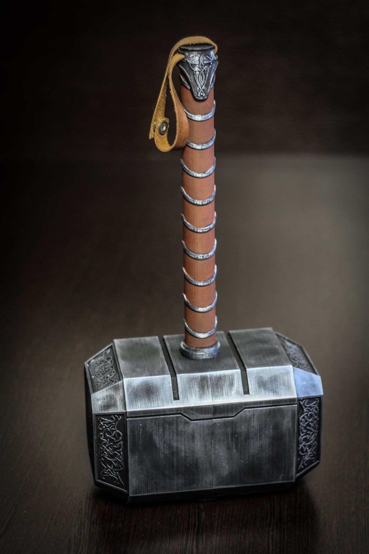 Thor&acute;s hamer